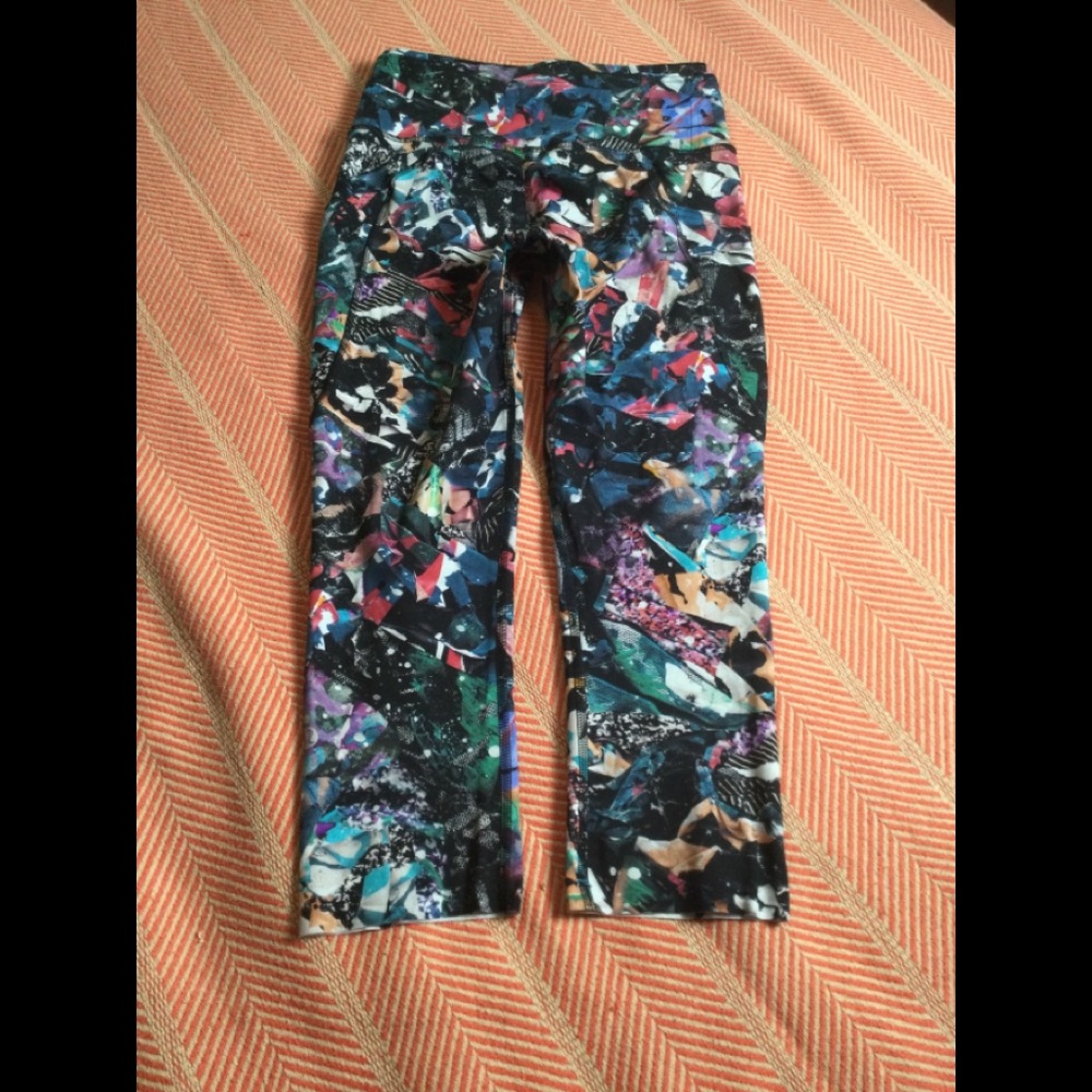Lululemon Culture Clash Starlight Break Free crop - Picture 6 of 8